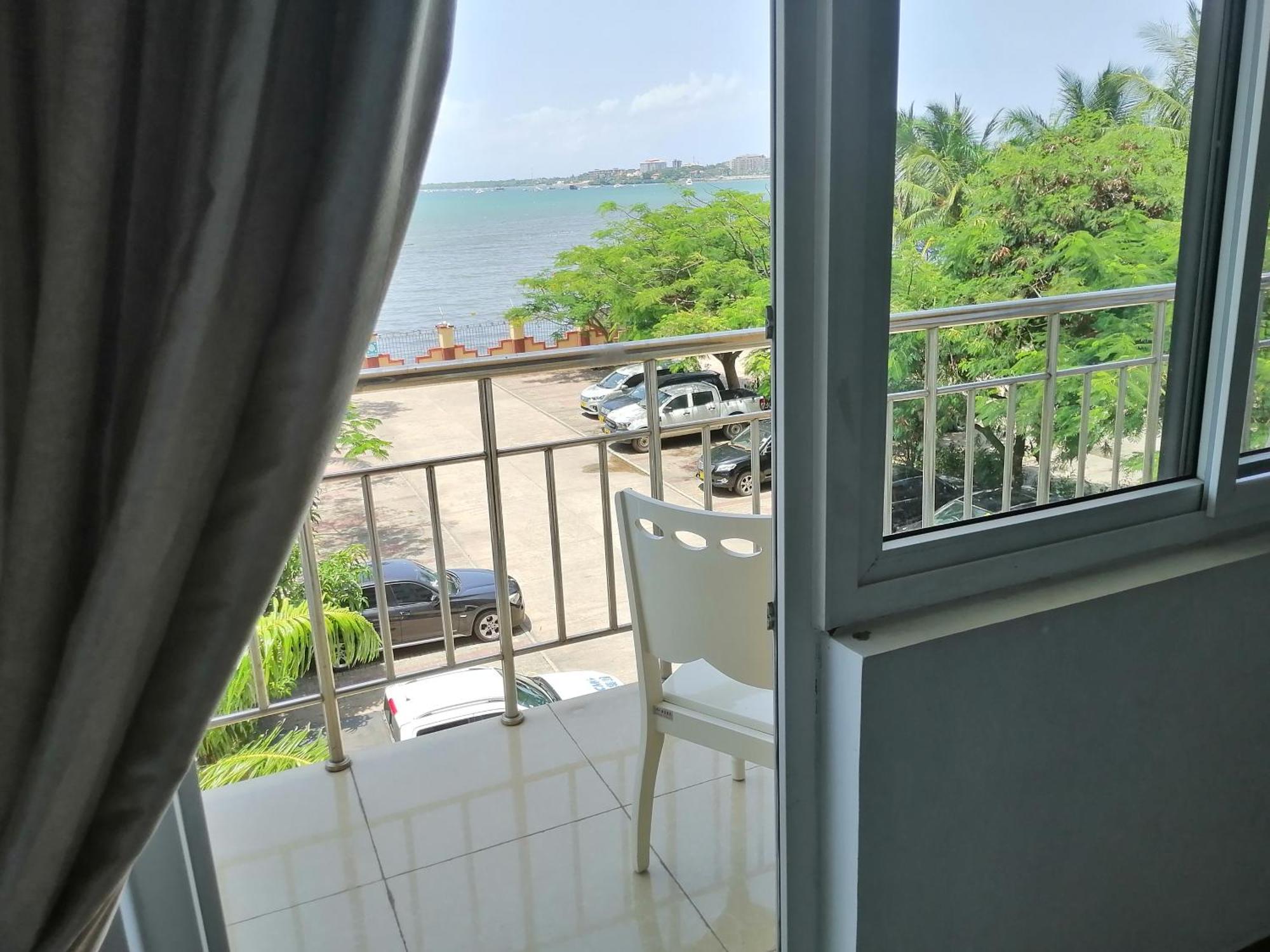 דאר א-סאלאם Blevama Ocean View Home מראה חיצוני תמונה